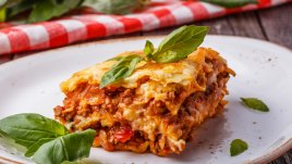 Доматена лазаня с телешко 