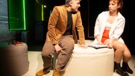 Владимир Карамазов играе в премиерния спектакъл „Чест“ в театър 199