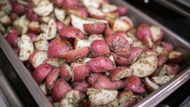 Печени червени картофи с мед