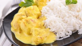 Пиле с къри в мултикукър 