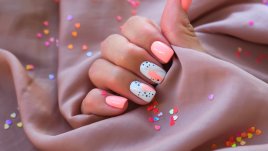 Летни маникюри в ярки цветове (галерия)