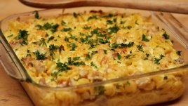 Паста с пилешко и зеленчуци на фурна 