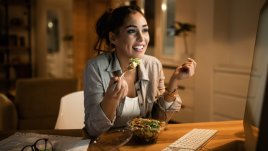 Какво да направите, за да спрете да ядете през нощта