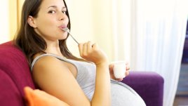 Храни и напитки, опасни за бременни 