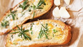 Чабата (чиабата) с чесново масло – рецепта за 20 минути