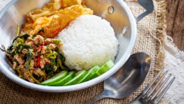 Пилешко по тайландски с ориз