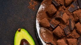 Домашни бонбони с авокадо и шоколад