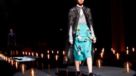 Дантела и кубинки в колекцията на Prada