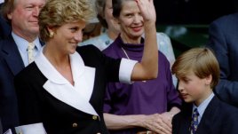 Принцовете Уилям и Хари поставят статуя на принцеса Даяна в Кенсингтън