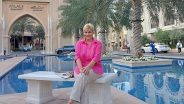 Николина Чакърдъкова празнува имения ден в Дубай