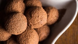 Домашни какаови трюфели с фурми