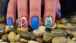 Летни маникюри със символите на морето (галерия)