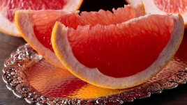 12 богати на вода храни, които са важни през лятото (галерия)