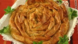 Вита баница със сирене и майонеза