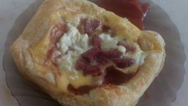 Бутерки със салам