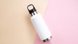 Важността на бутилка за вода за многократна употреба – хидратация, устойчивост и удобство