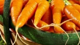 Морковена маска за лице и морковена торта от сърце