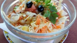 Класическа зелева салата с изненада