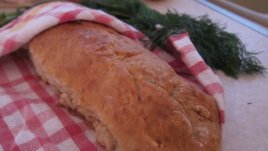 Бърз хляб с копър и масло