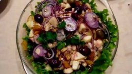 Салата с херинга и боб