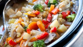 Лека зеленчукова супа в мултикукър