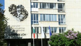 Лекарите от „Майчин дом“ спасиха родилка с тежък хроничен дефицит на кръвни клетки