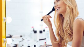 Защо не трябва да давате козметичните си продукти на други хора?