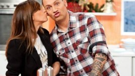 Лео Бианки позира с близнаците и Лучия