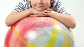 Как да научим детето си да дава?