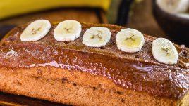 Кекс с шоколад, лешници и банани