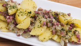 Картофена салата с бекон
