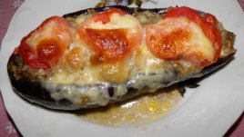 Пълнени патладжани с кайма