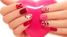 Трикове и съвети за красив маникюр у дома