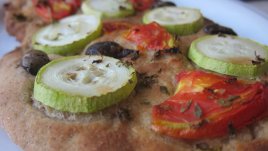 Фокача с тиквички и босилек