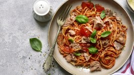 Спагети с риба тон 