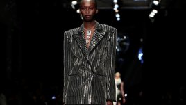 Блясъкът на Studio 54 се завръща в модата за пролет/лято 2019