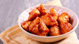 Глазирано пилешко с мед, пипер и соев сос