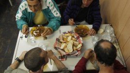 Защо мъжете крият, че пазят диета