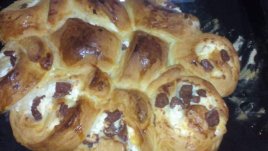 Солен кекс „Охлюв“ със сирене и салам