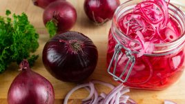 Маринован лук – лесна рецепта