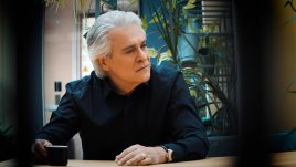 „Не казвай сбогом тази нощ“ – Орлин Горанов с нова песен и видео към нея