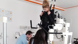 Да помогнем на Бети да проходи!