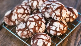 Масленки с какао и пудра захар