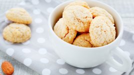 Бисквити със смлени бадеми и масло