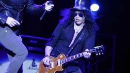 Как да спечелите покана за концерта на Slash?