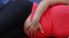 Бременна в осмия месец състезателка по стрелба атакува олимпиадата