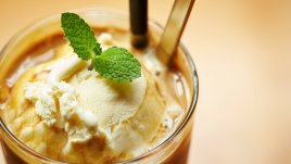 Айскафе с шоколад и ментов ликьор
