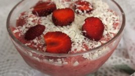 Суров крем сладолед от ягоди