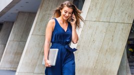 Тези 5 летни дрехи прикриват широкия ханш