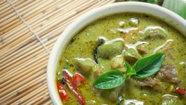 Спаначена чили супа със свинско